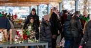 Magia świąt na miejskim targowisku (ZDJĘCIA) - zdjęcie 1