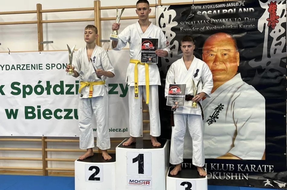 9 medali dla karateków ARS Limanowa – Joniec Team na Otwartych Mistrzostwach Jasła w Karate Kyokushin - zdjęcie 4