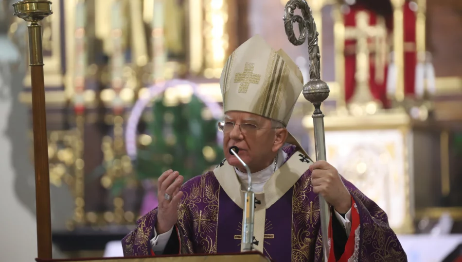 Abp Jędraszewski o in vitro: "człowiek nie jest produktem" - zdjęcie 1