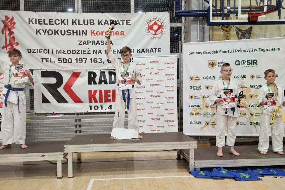 12 medali dla zawodników Limanowskiego Klubu Kyokushin Karate na Makroregionie Południowym oraz Turnieju o Puchar Dębu „Bartek” - zdjęcie 5