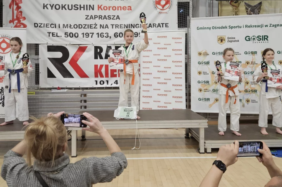 12 medali dla zawodników Limanowskiego Klubu Kyokushin Karate na Makroregionie Południowym oraz Turnieju o Puchar Dębu „Bartek” - zdjęcie 7