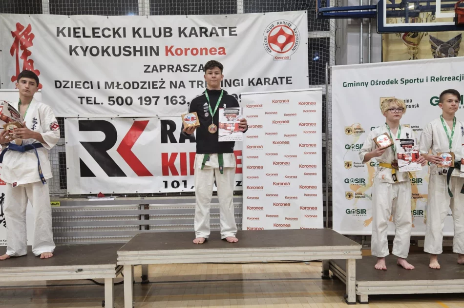 12 medali dla zawodników Limanowskiego Klubu Kyokushin Karate na Makroregionie Południowym oraz Turnieju o Puchar Dębu „Bartek” - zdjęcie 14