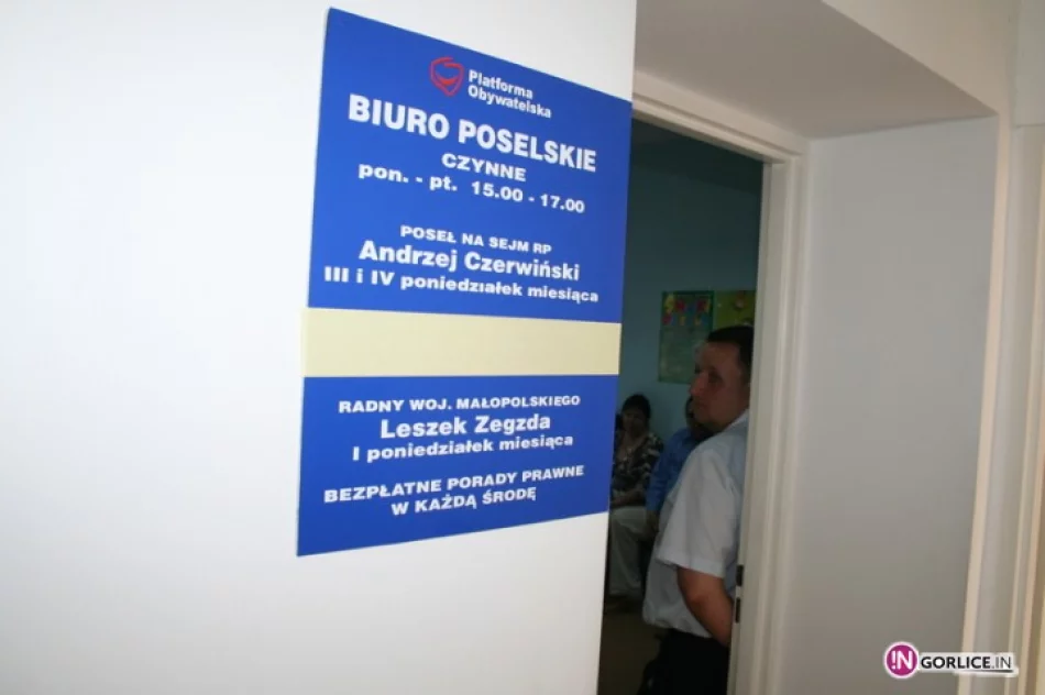 Gorlice: posłowie z platformy otworzyli swoje biuro - zdjęcie 2