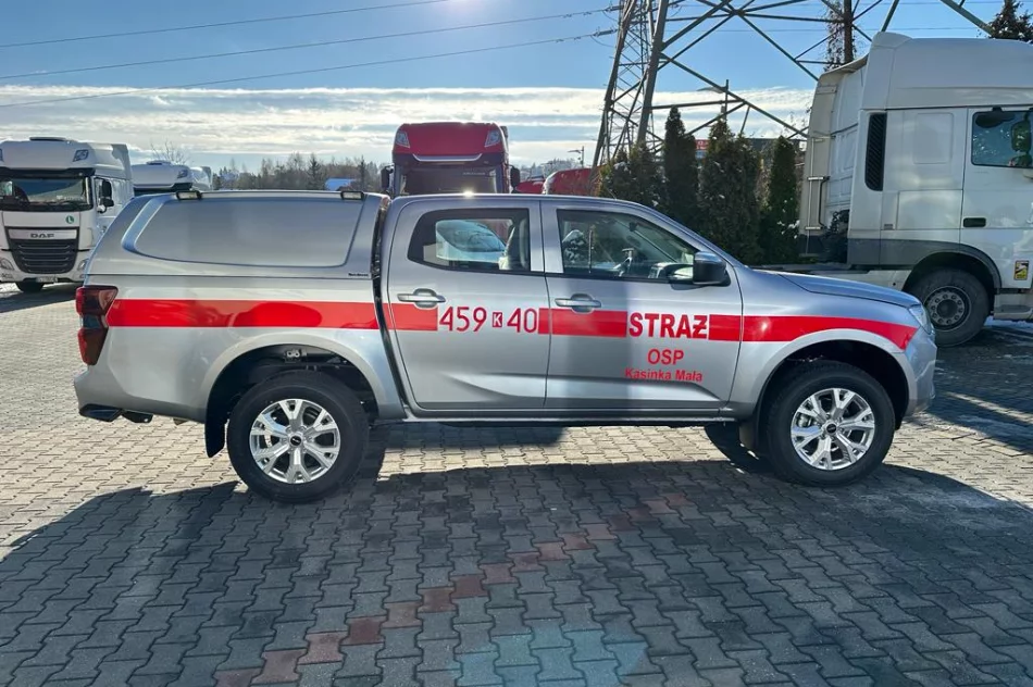 Specjalistyczny Isuzu dla lokalnej jednostki OSP - zdjęcie 2