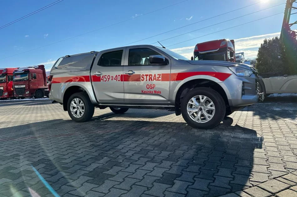Specjalistyczny Isuzu dla lokalnej jednostki OSP - zdjęcie 3