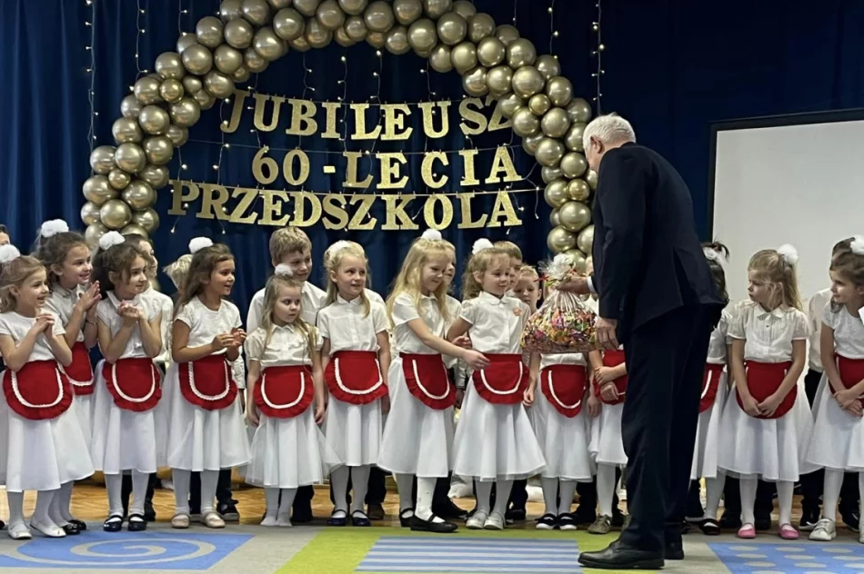 Uroczyście świętowano 60-lecie utworzenia Miejskiego Przedszkola nr 1 - zdjęcie 3