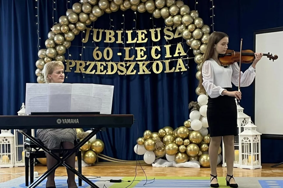 Uroczyście świętowano 60-lecie utworzenia Miejskiego Przedszkola nr 1 - zdjęcie 9