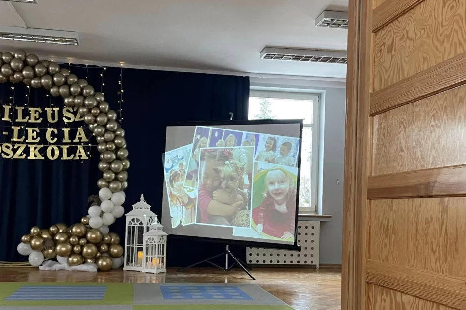 Uroczyście świętowano 60-lecie utworzenia Miejskiego Przedszkola nr 1 - zdjęcie 11