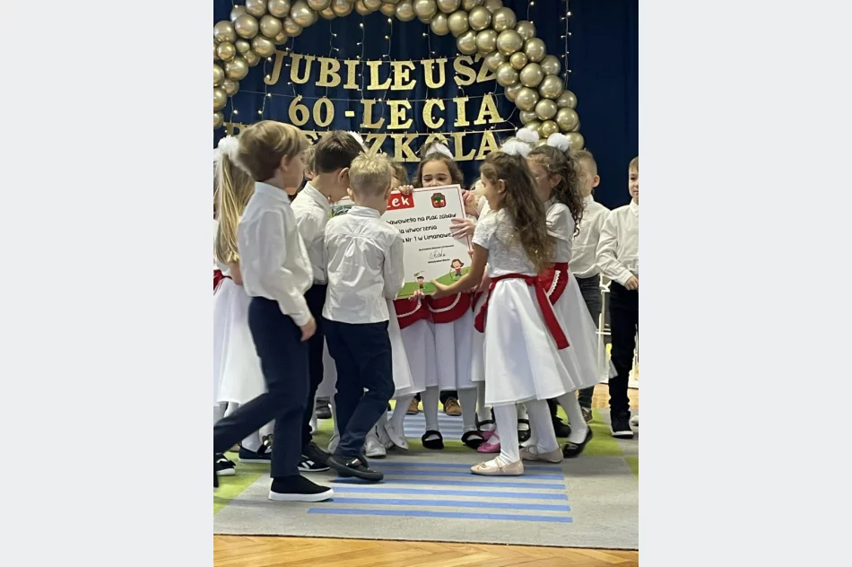 Uroczyście świętowano 60-lecie utworzenia Miejskiego Przedszkola nr 1 - zdjęcie 15