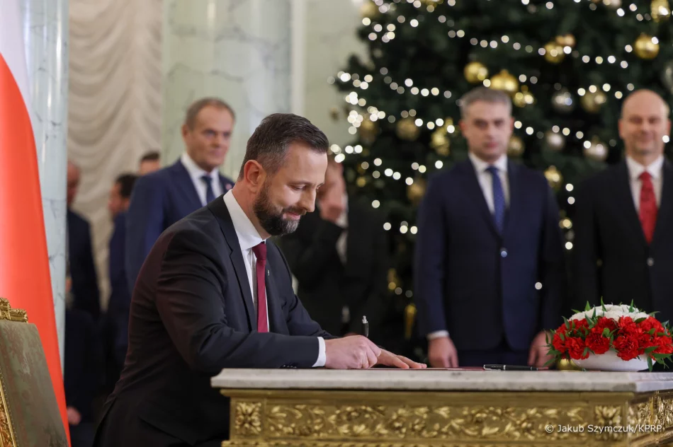 Prezydent powołał Premiera i Radę Ministrów. "Trwanie narodu polskiego i Rzeczypospolitej powinny być dla nas najważniejszą dewizą" - zdjęcie 7