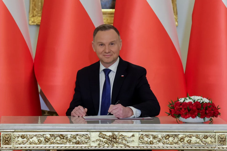 Prezydent powołał Premiera i Radę Ministrów. "Trwanie narodu polskiego i Rzeczypospolitej powinny być dla nas najważniejszą dewizą" - zdjęcie 9