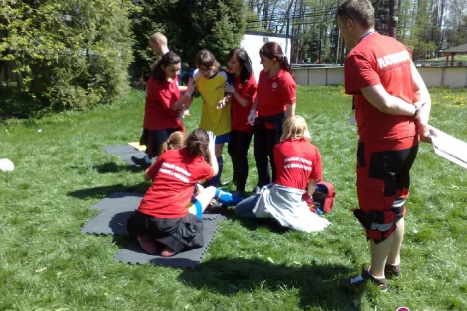 Zwyciężyli w rejonowych mistrzostwach PCK - zdjęcie 2