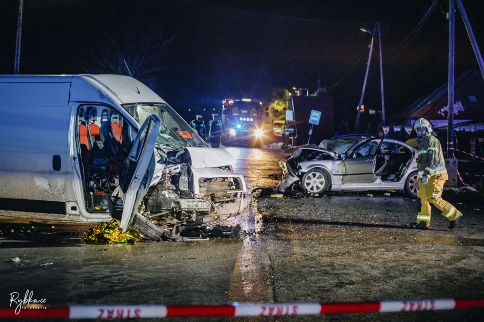 Wypadek w Janowicach: 46-latek nie ustąpił pierwszeństwa - zdjęcie 4