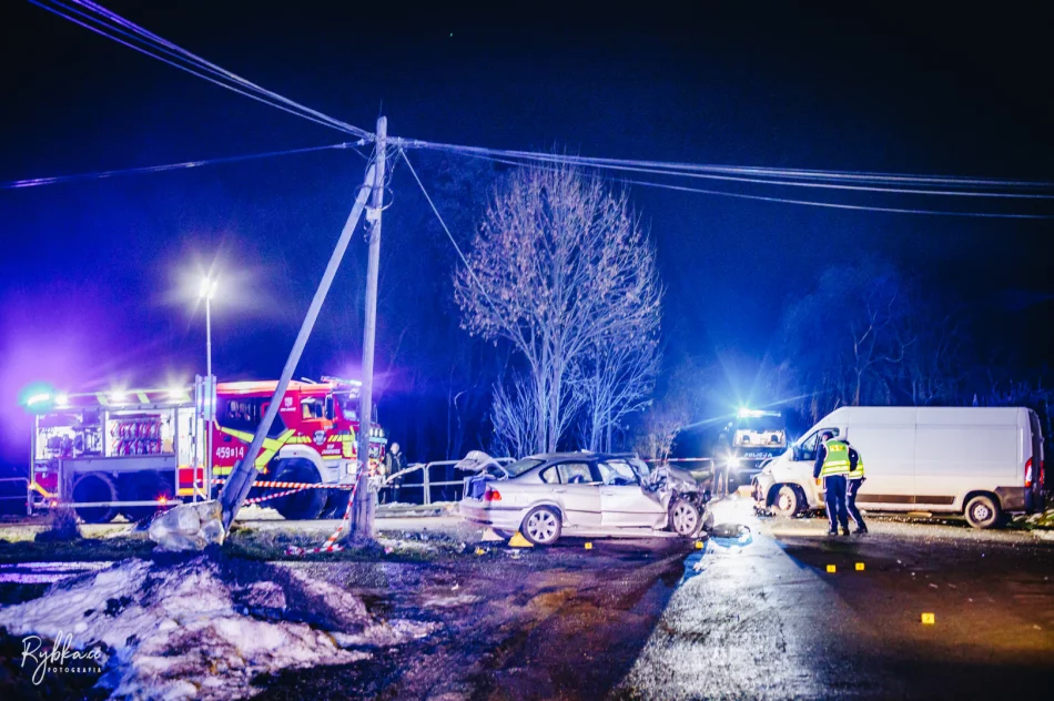 Wypadek w Janowicach: 46-latek nie ustąpił pierwszeństwa - zdjęcie 12