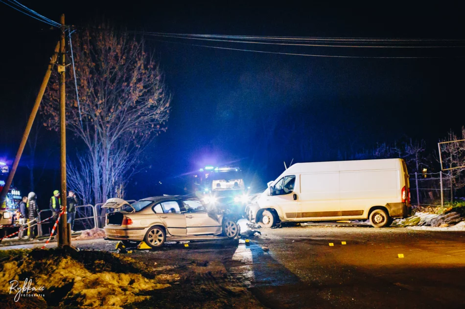 Wypadek w Janowicach: 46-latek nie ustąpił pierwszeństwa - zdjęcie 18