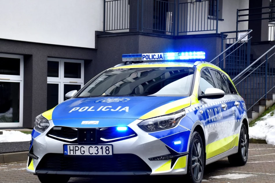 Nowy radiowóz z nowym oznakowaniem w Limanowej - zdjęcie 5