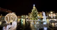 Rynek w Limanowej w świątecznej iluminacji - zdjęcie 2