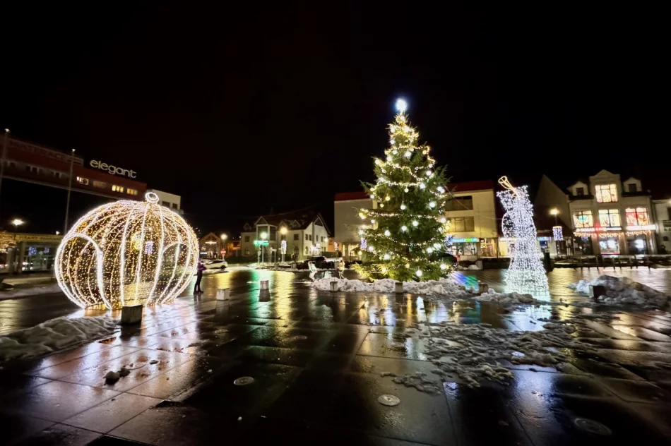 Rynek w Limanowej w świątecznej iluminacji - zdjęcie 2
