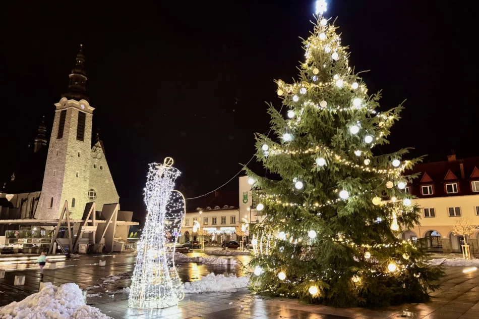 Rynek w Limanowej w świątecznej iluminacji - zdjęcie 8