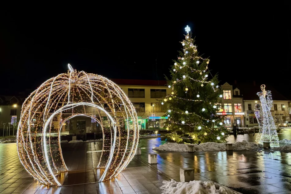 Rynek w Limanowej w świątecznej iluminacji - zdjęcie 9
