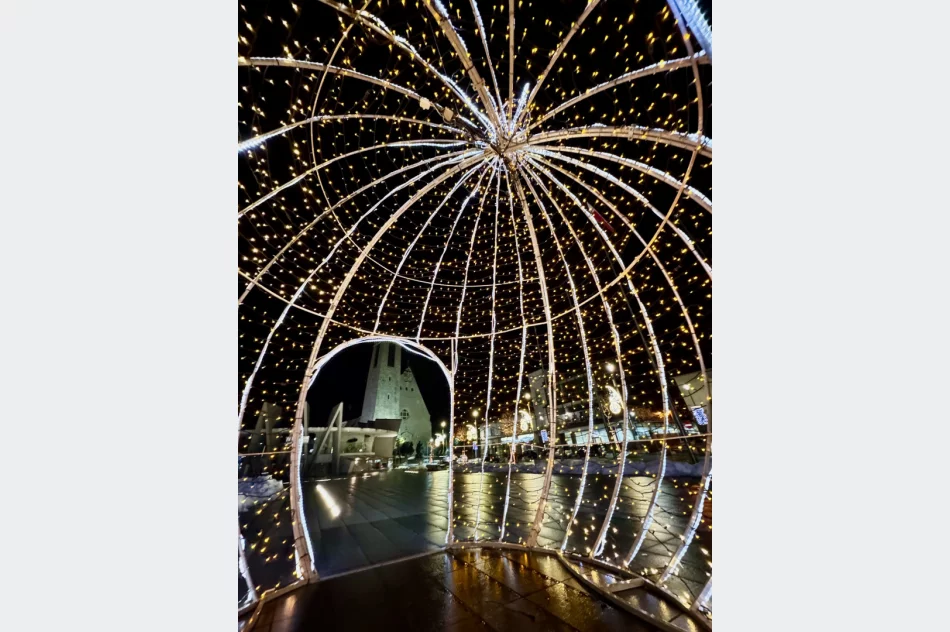 Rynek w Limanowej w świątecznej iluminacji - zdjęcie 15
