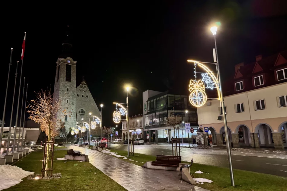 Rynek w Limanowej w świątecznej iluminacji - zdjęcie 18
