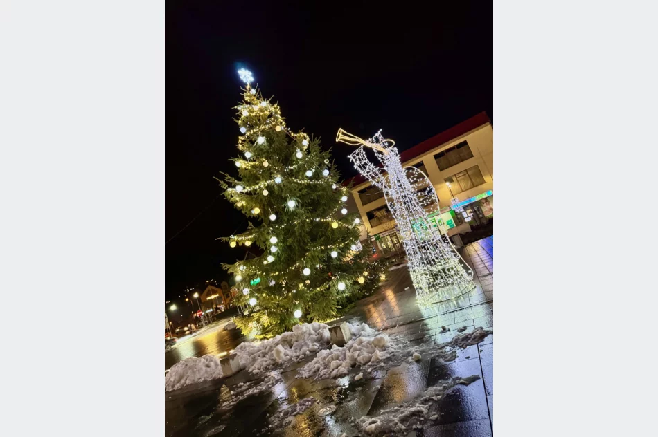 Rynek w Limanowej w świątecznej iluminacji - zdjęcie 20