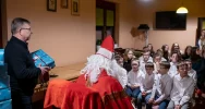 Z prezentami dla dzieci w Żmiącej (ZDJĘCIA) - zdjęcie 4
