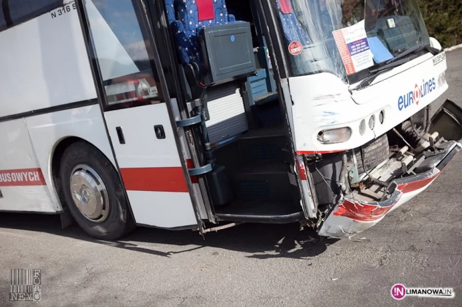Zderzenia z autobusami - zdjęcie 2