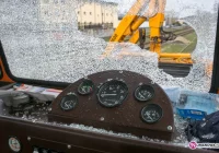 Zniszczona drezyna kolejowa - zdjęcie główne