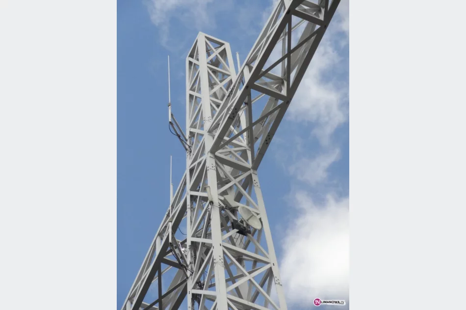 Z Krzyża ściągnięto część anten - zdjęcie 2