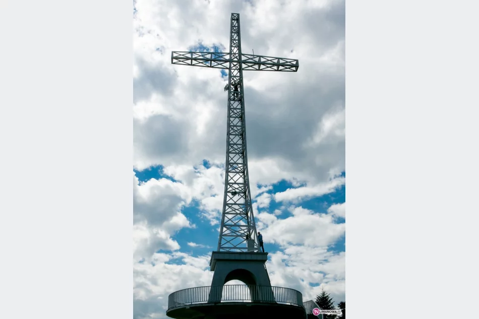 Z Krzyża ściągnięto część anten - zdjęcie 4