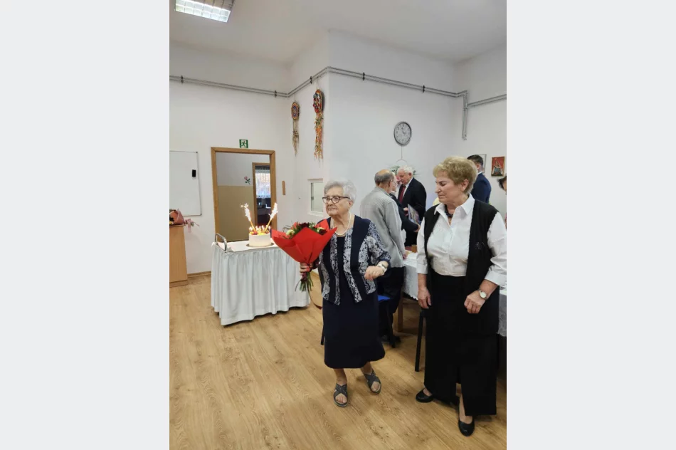 Spotkanie wigilijne połączone z Jubileuszem 8- lecia działalności Dziennego Domu ,, Senior+” - zdjęcie 19