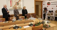 Przedszkolaki z kolędą i życzeniami przybyły do Urzędu Miasta Limanowa - zdjęcie 4