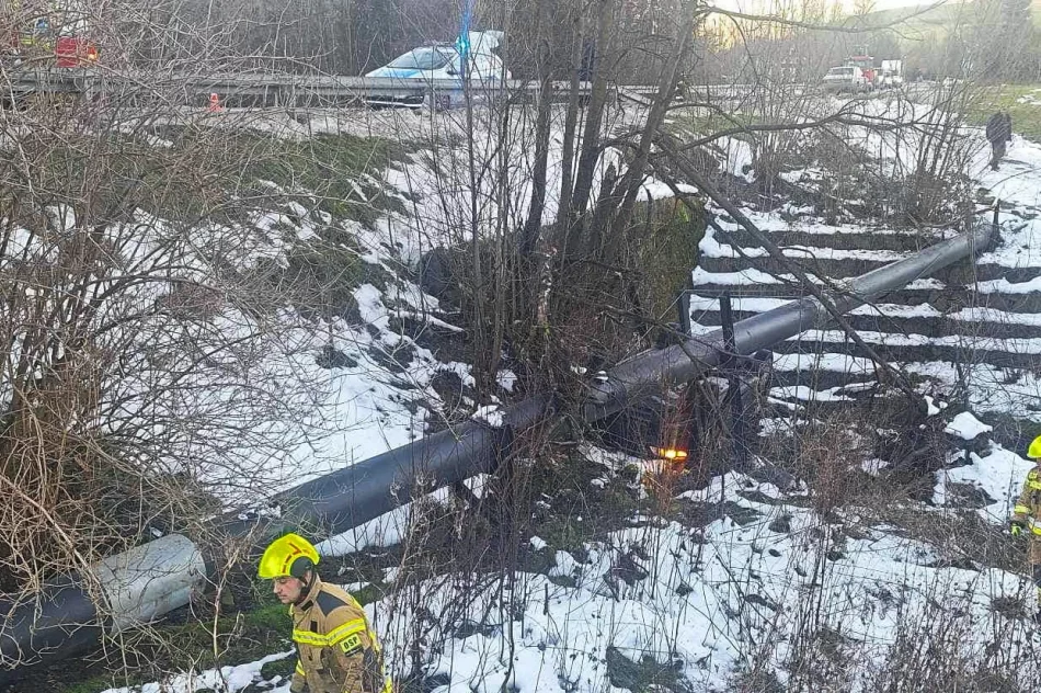 Zaśnięcie za kierownicą przyczyną dachowania - zdjęcie 3
