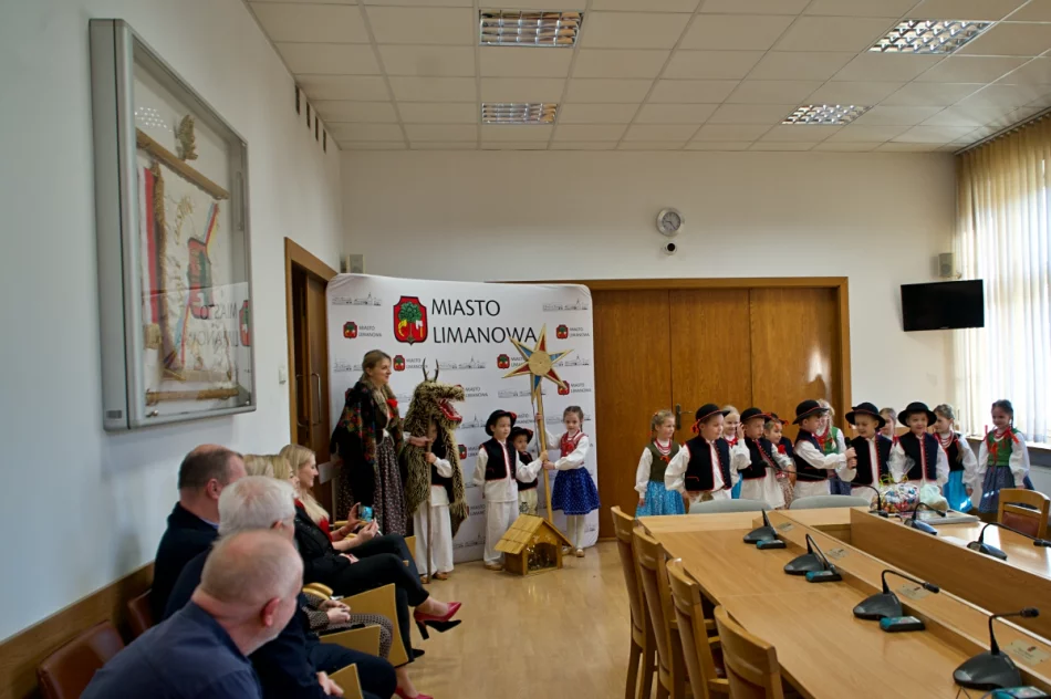 Kolędowanie przedszkolaków w Urzędzie Miasta  - zdjęcie 5