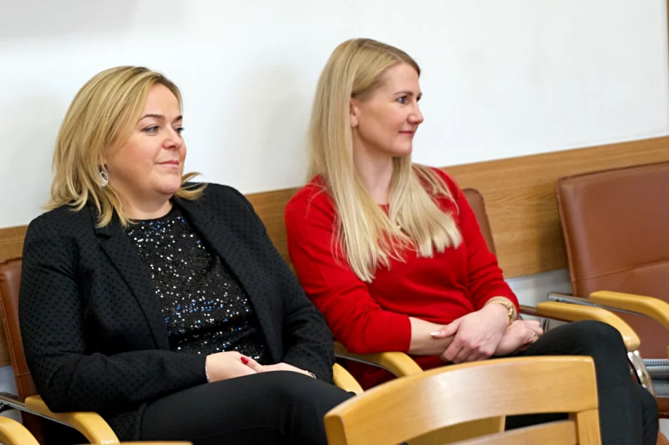 Kolędowanie przedszkolaków w Urzędzie Miasta  - zdjęcie 9