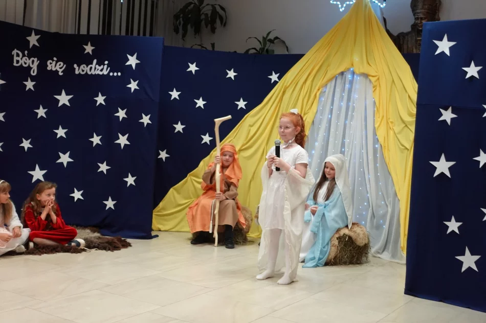 Tradycja łączy pokolenia - Szkoła Podstawowa w Męcinie - zdjęcie 4