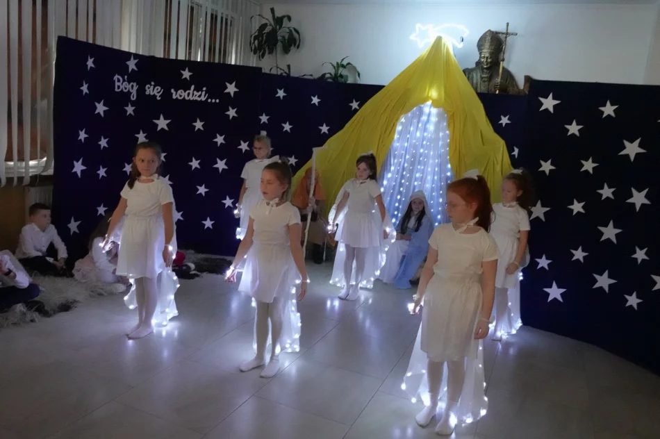 Tradycja łączy pokolenia - Szkoła Podstawowa w Męcinie - zdjęcie 10