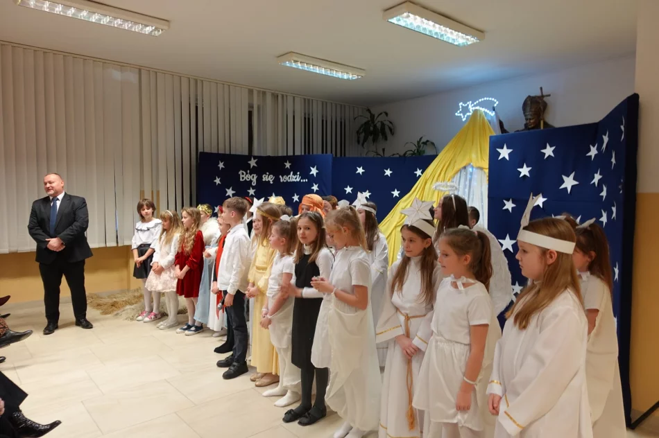 Tradycja łączy pokolenia - Szkoła Podstawowa w Męcinie - zdjęcie 15