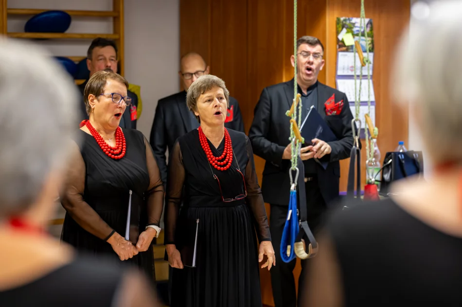 Koncert kolęd chóru LimaNovum w RehStab - zdjęcie 3