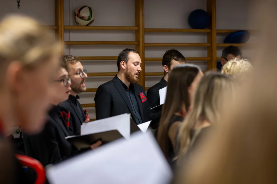 Koncert kolęd chóru LimaNovum w RehStab - zdjęcie 7