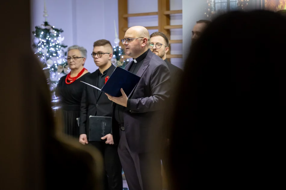 Koncert kolęd chóru LimaNovum w RehStab - zdjęcie 13