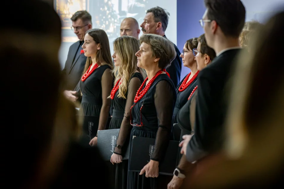 Koncert kolęd chóru LimaNovum w RehStab - zdjęcie 14