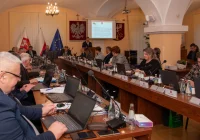 Jednogłośny budżet powiatu, niespełna 50 mln zł na inwestycje - zdjęcie główne