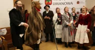 Kolędowanie w Limanowej - Starowiejski HYR na ulicach miasta - zdjęcie 4