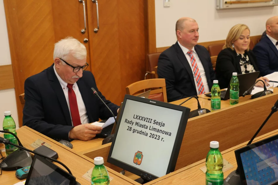 Budżet Miasta Limanowa na 2024 rok przyjęty jednogłośnie – na inwestycje przeznaczone zostanie ponad 52 mln złotych - zdjęcie 3