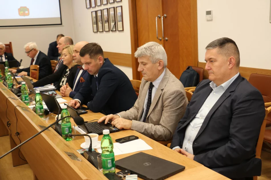 Budżet Miasta Limanowa na 2024 rok przyjęty jednogłośnie – na inwestycje przeznaczone zostanie ponad 52 mln złotych - zdjęcie 4