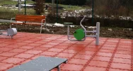 Nowy plac zabaw z elementami siłowni zewnętrzej oraz modernizacja oświetlenia w Pisarzowej - zdjęcie 5