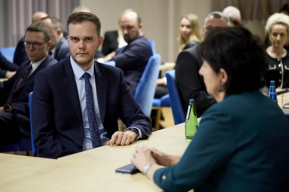 Powyborcze zmiany kadrowe w urzędzie. Wojewoda: "ewolucja, a nie rewolucja"  - zdjęcie 6